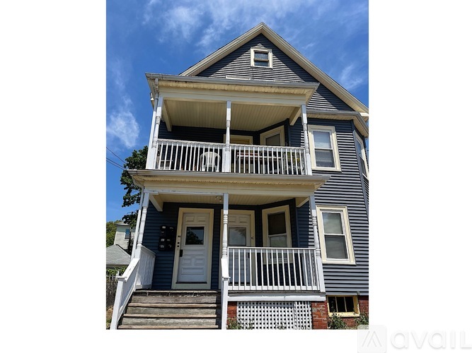 31 John St 3 Beds Apartment for Rent - Photo gallery 1