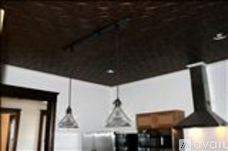 1411 N Girard Ave photo