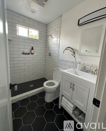 2148 Felspar Street 1 Apartment for Rent - Photo gallery 3