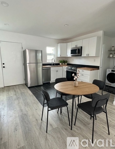 2148 Felspar Street 1 Apartment for Rent - Photo gallery 4