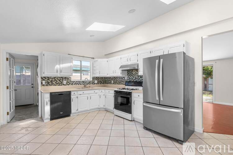 400 East Cherry Avenue 3 Beds Single Family Home for Rent - Photo gallery 5