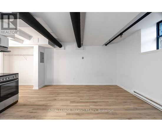 B2 - 330 CLARENCE STREET Studio Home, Multifamily for Rent - Photo gallery 2