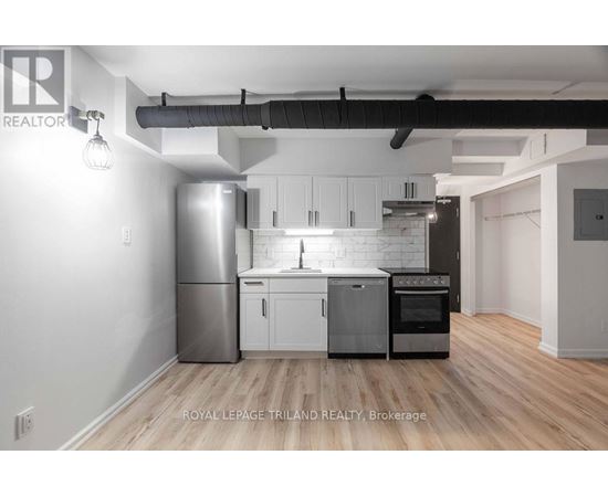 B2 - 330 CLARENCE STREET Studio Home, Multifamily for Rent - Photo gallery 4