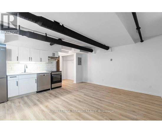 B2 - 330 CLARENCE STREET Studio Home, Multifamily for Rent - Photo gallery 5