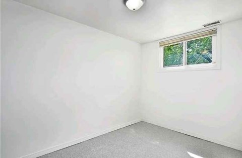 1564 Nairn Ave 3 Beds Apartment for Rent