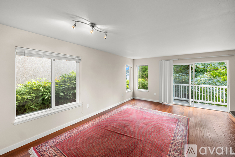 3043 14th Ave W 3 Beds Apartment for Rent - Photo gallery 1