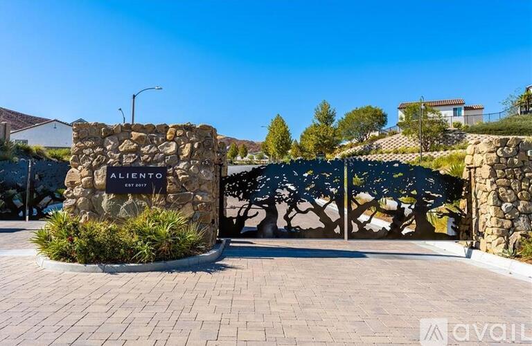 25085 Cypress Bluff Drive 4 Beds Single Family Home for Rent - Photo gallery 2