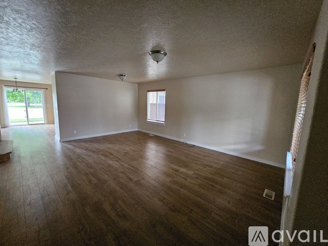 9962 West Bronze Street 4 Beds Single Family Home for Rent - Photo gallery 2