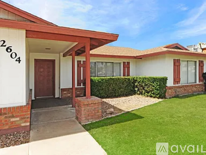 2604 S Cottonwood Dr 4 Beds Single Family Home for Rent - Photo gallery 2