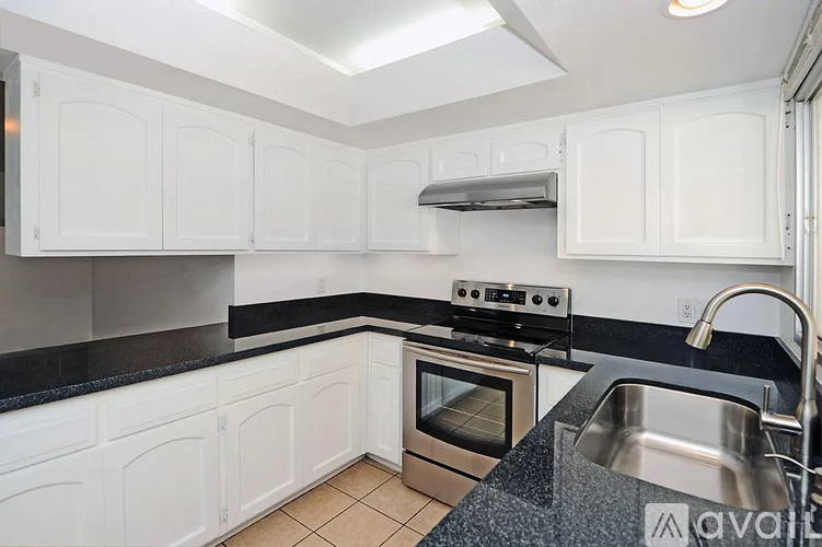 2604 S Cottonwood Dr 4 Beds Single Family Home for Rent - Photo gallery 5