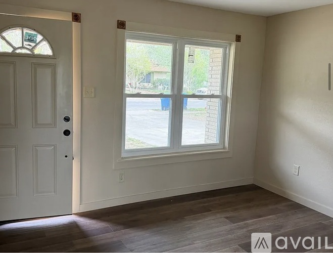 1404 Yellowstone Drive 3 Beds Single Family Home for Rent - Photo gallery 3