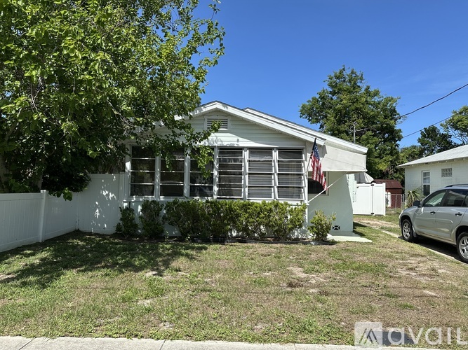 1355 Hiawatha Avenue 2 Beds Single Family Home for Rent - Photo gallery 1