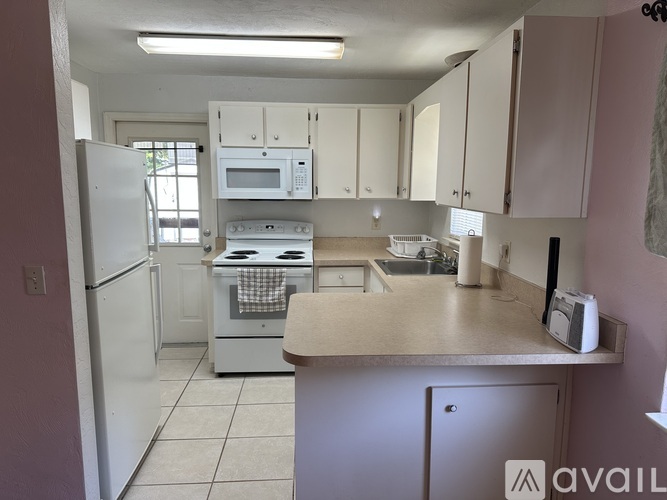 1355 Hiawatha Avenue 2 Beds Single Family Home for Rent - Photo gallery 5