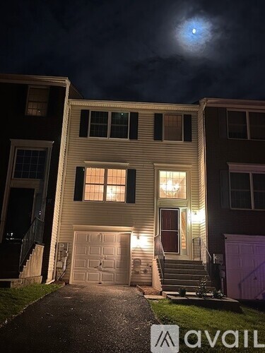 305 S Oak St 3 Beds Townhouse for Rent - Photo gallery 3