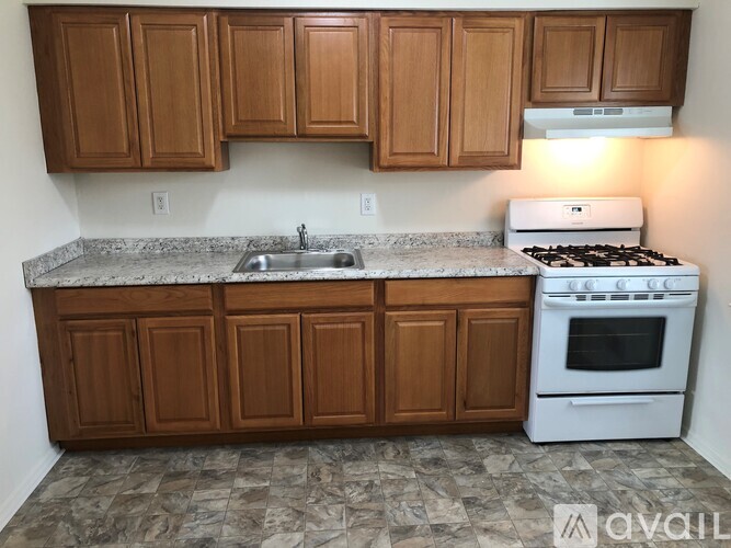 54 Woodland Rd 4 Beds Single Family Home for Rent - Photo gallery 3