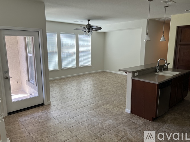207 West La Flor Lane 2 Beds Townhouse for Rent - Photo gallery 4