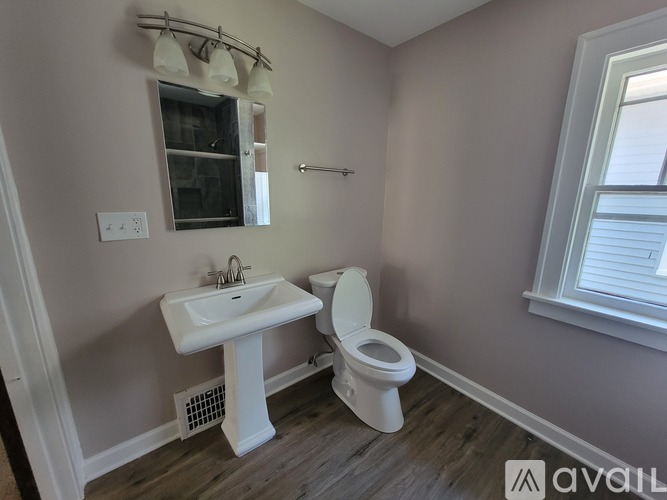 348 Marion Avenue 3 Beds Single Family Home for Rent - Photo gallery 2
