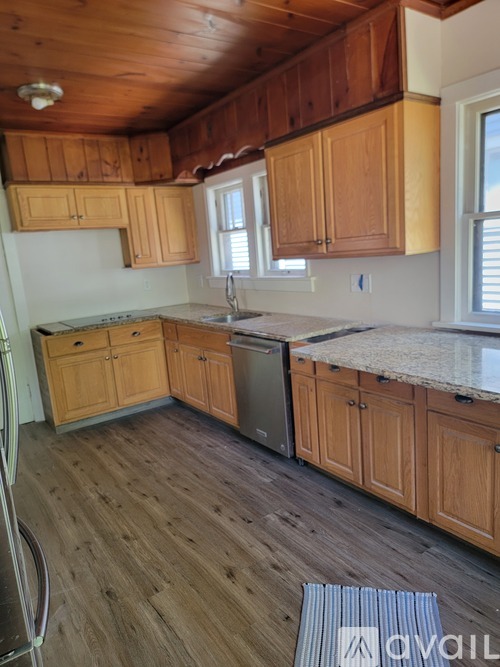 348 Marion Avenue 3 Beds Single Family Home for Rent - Photo gallery 4