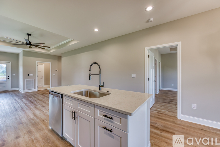 331 Monroe Dr 3 Beds Single Family Home for Rent - Photo gallery 1