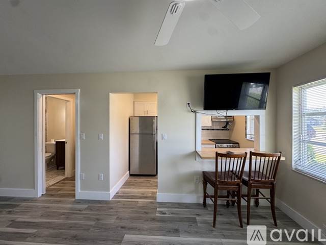 1-bedroom apartment at 4444 Swift Road in Sarasota, FL