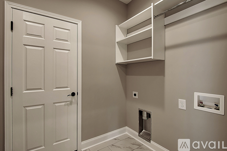 209 University Pkwy 3 Beds Single Family Home for Rent - Photo gallery 4