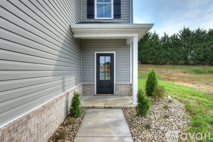 209 University Pkwy 4 Beds Single Family Home for Rent - Photo gallery 5