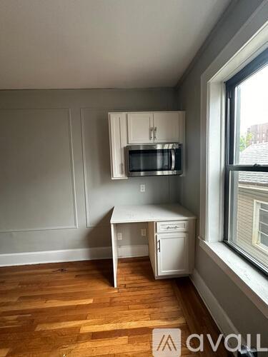 1144 E Grand St Studio Apartment for Rent - Photo gallery 5