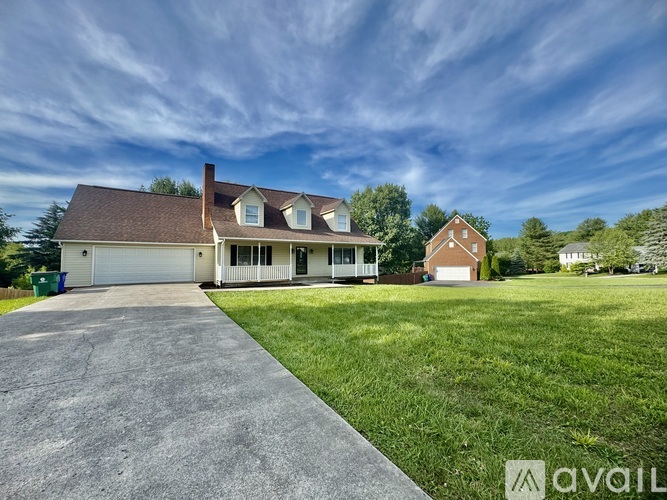 203 Cherokee Drive 3 Beds Single Family Home for Rent - Photo gallery 1