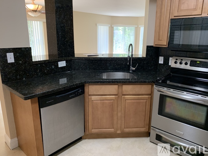 2460 NW 33rd St 2 Beds Apartment for Rent - Photo gallery 1