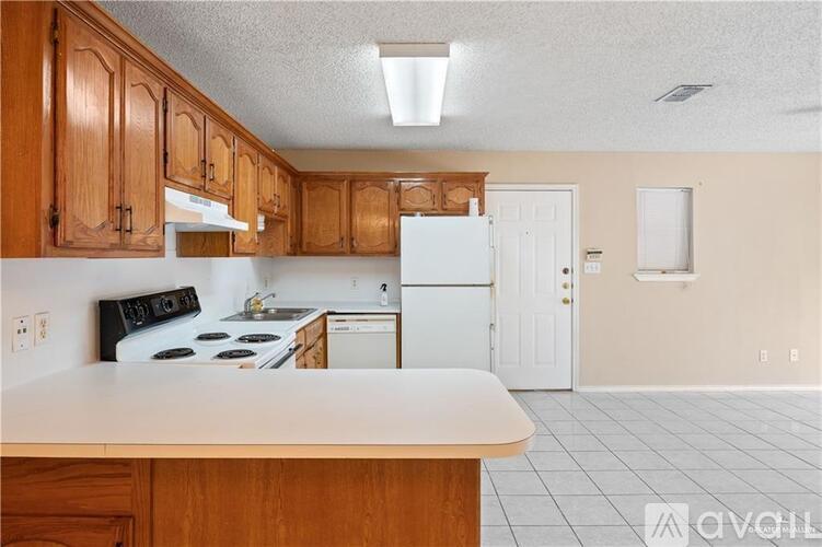 1800 Oasis Dr 2 Beds Apartment for Rent - Photo gallery 4