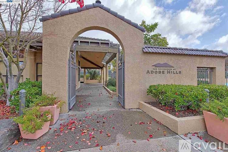 39206 Guardino Drive 1 Condo for Rent - Photo gallery 2