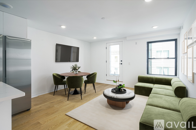 630 Moore St 2 Beds Apartment for Rent - Photo gallery 2
