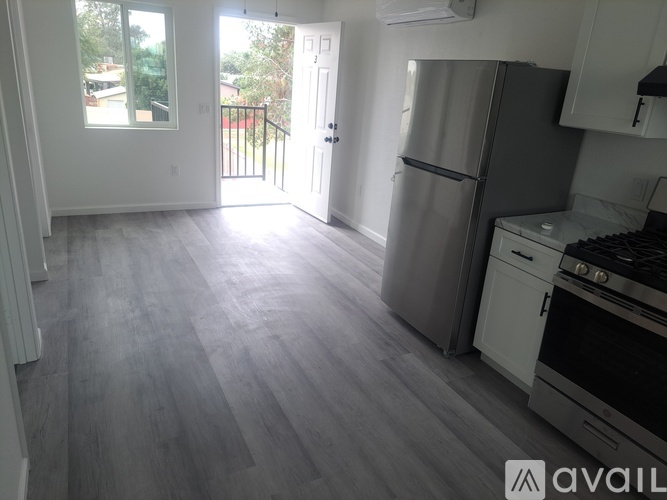 2031 C.N.Perry Avenue 1 Apartment for Rent - Photo gallery 1