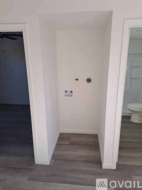 2031 C.N.Perry Avenue 1 Apartment for Rent - Photo gallery 5