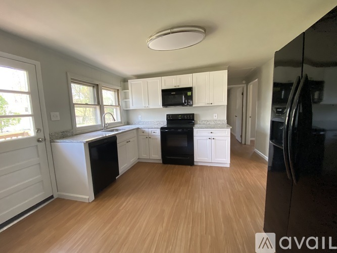 911 Dogwood Road 2 Beds Single Family Home for Rent - Photo gallery 4