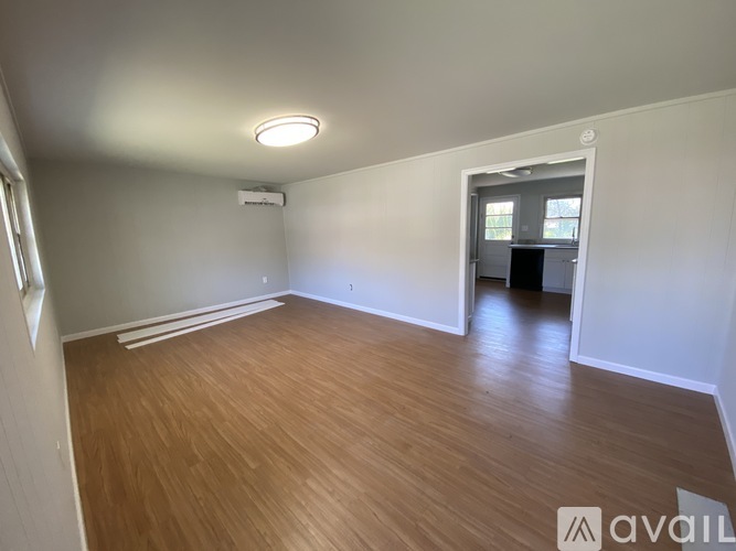 911 Dogwood Road 2 Beds Single Family Home for Rent - Photo gallery 5