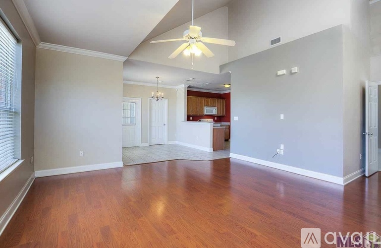 4441 Burbank Drive 3 Beds Condo for Rent - Photo gallery 4