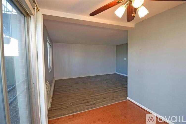 5359 Dunmore Dr 2 Beds Single Family Home for Rent - Photo gallery 5