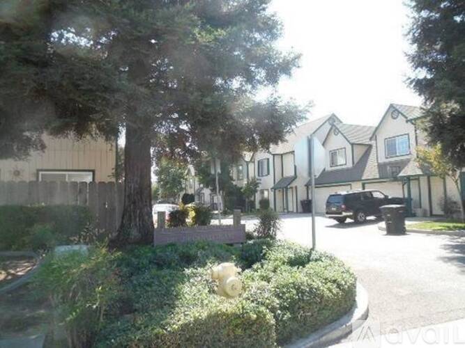 Caballero Street 3 Beds Apartment for Rent - Photo gallery 2