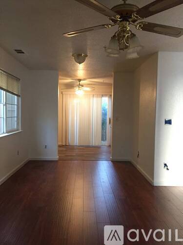 Caballero Street 3 Beds Apartment for Rent - Photo gallery 4