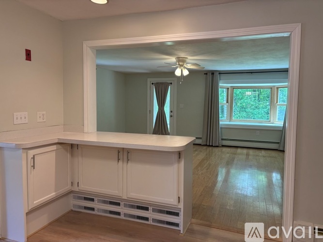 285 Willard Street 3 Beds Apartment for Rent - Photo gallery 5