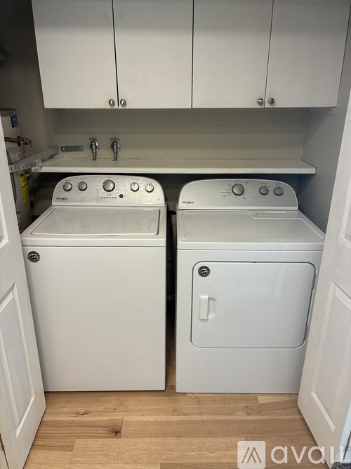 100 Simon St SE 2 Beds Apartment for Rent - Photo gallery 3