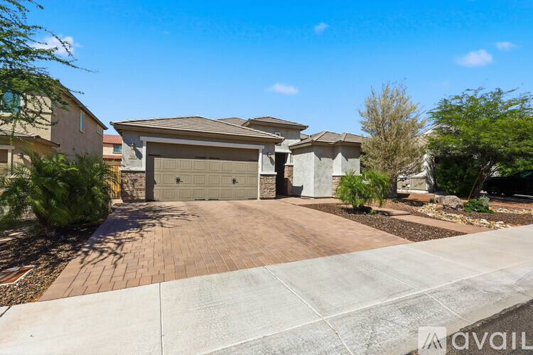 7228 West Tombstone Trail 3 Beds Single Family Home for Rent - Photo gallery 3