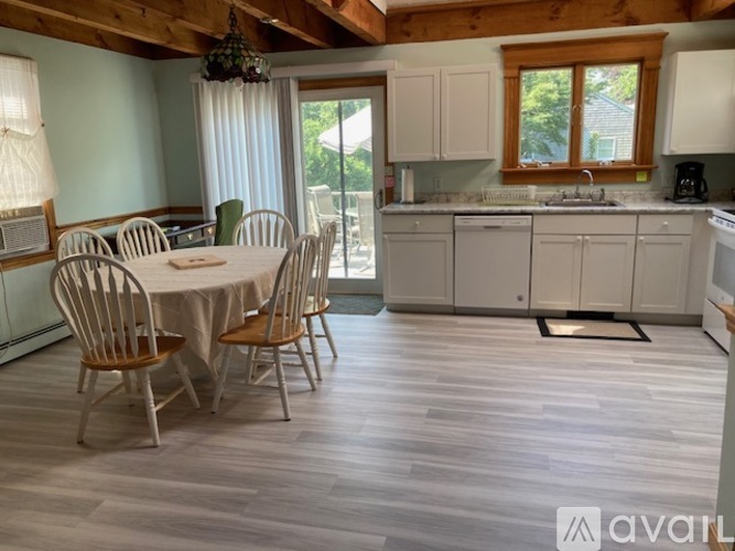 56 Wood Ave 2 Beds Single Family Home for Rent - Photo gallery 4