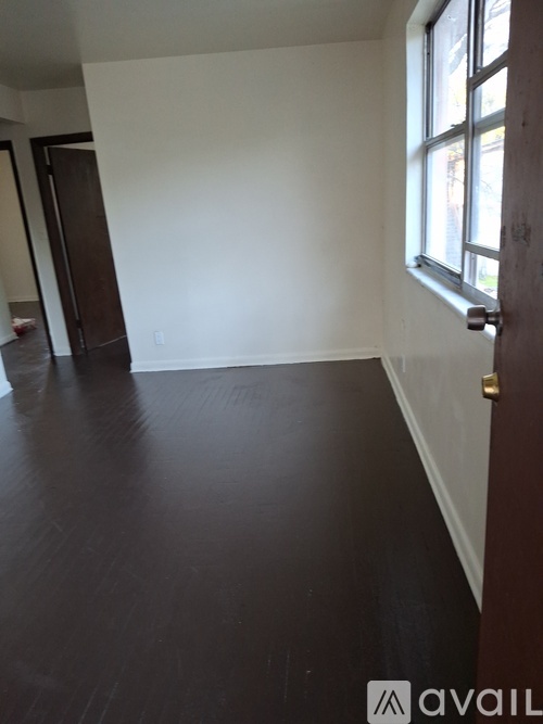 1185 W 22nd St 2 Beds Apartment for Rent - Photo gallery 3