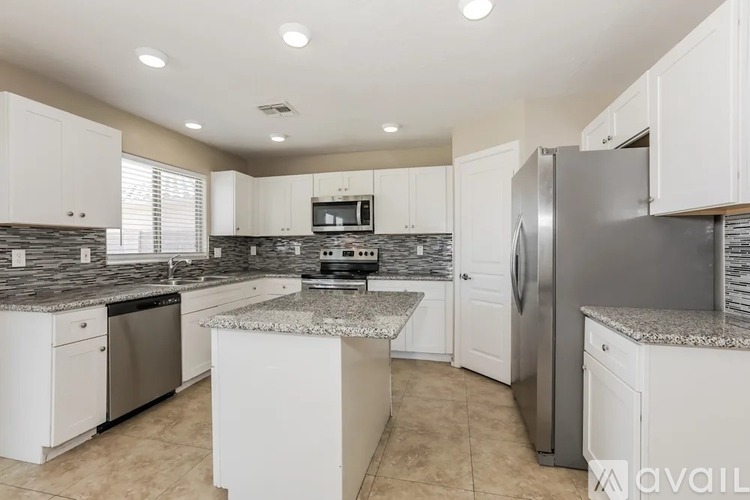 1817 W Desert Seasons Dr 4 Beds Single Family Home for Rent - Photo gallery 5
