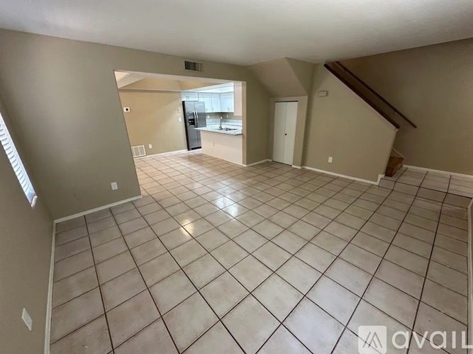 2348 W Garden Dr 3 Beds Single Family Home for Rent - Photo gallery 2