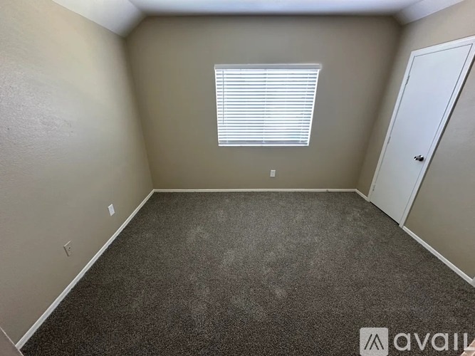2348 W Garden Dr 3 Beds Single Family Home for Rent - Photo gallery 5