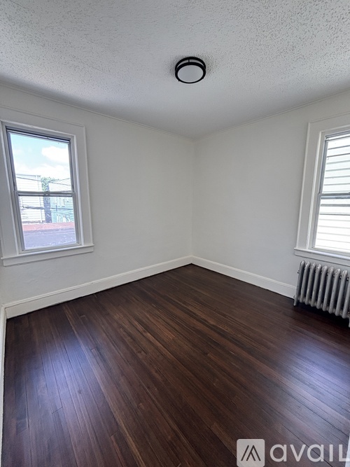 93 N 13th St 3 Beds Apartment for Rent - Photo gallery 2