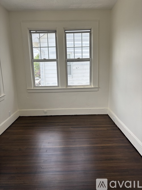 93 N 13th St 3 Beds Apartment for Rent - Photo gallery 3